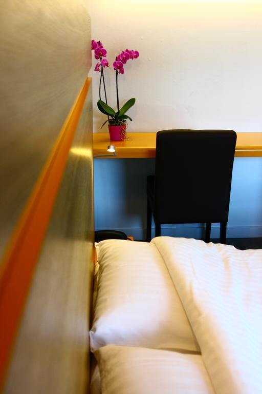 Hotel Bel Horizon Saint-Chély-dʼApcher Rum bild