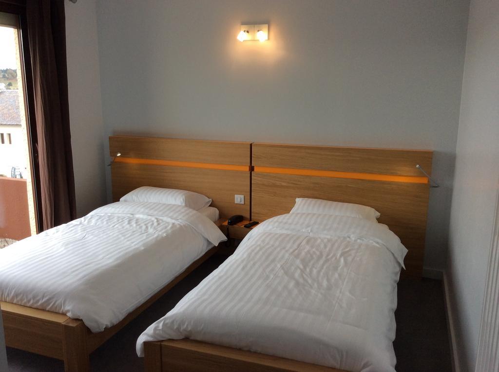 Hotel Bel Horizon Saint-Chély-dʼApcher Rum bild